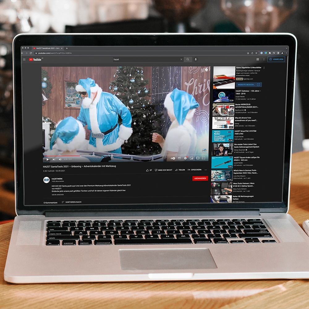 Laptop mit Weihnachtsmann Video